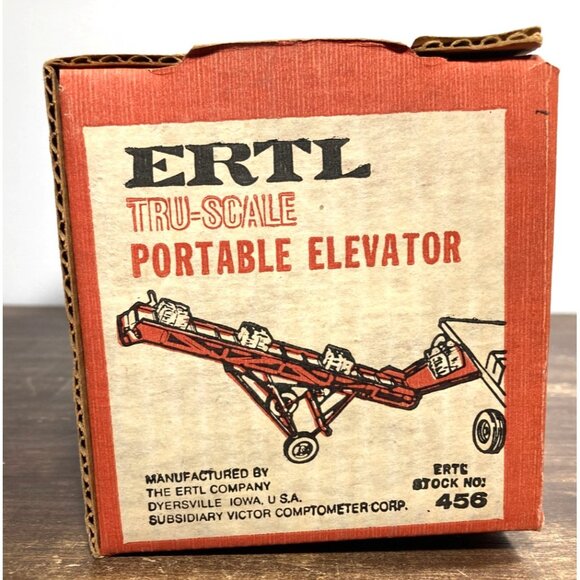 Ertl Tru-Scale Red Portable Elevator 1/16 No. 456-7241 Boxed NIB Diecast USA - Picture 9 of 11